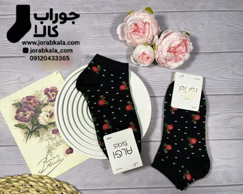 جوراب مچی زنانه طرح گل سرخ خالدار مشکی