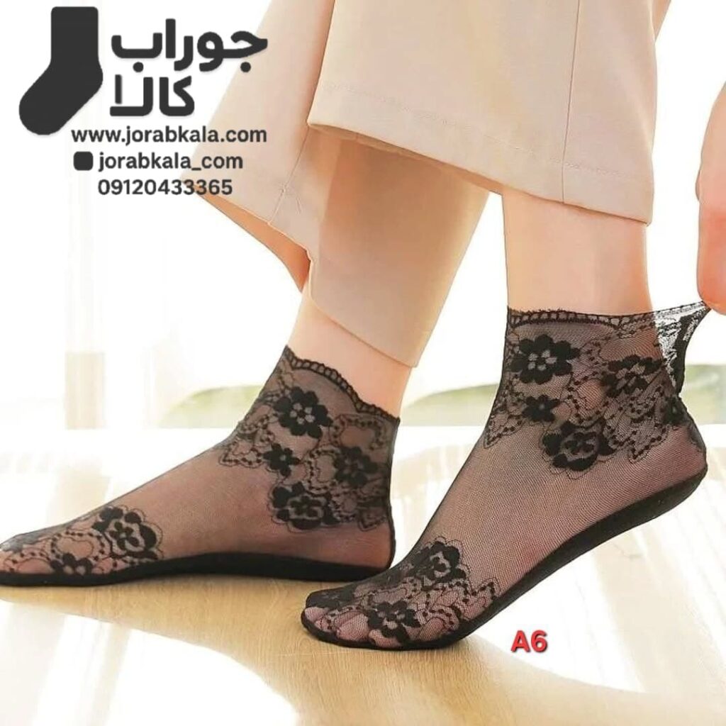 جوراب‌ ساق‌بلند طرحدار؛ خاص‌ترین اکسسوری برای تیپ کژوال